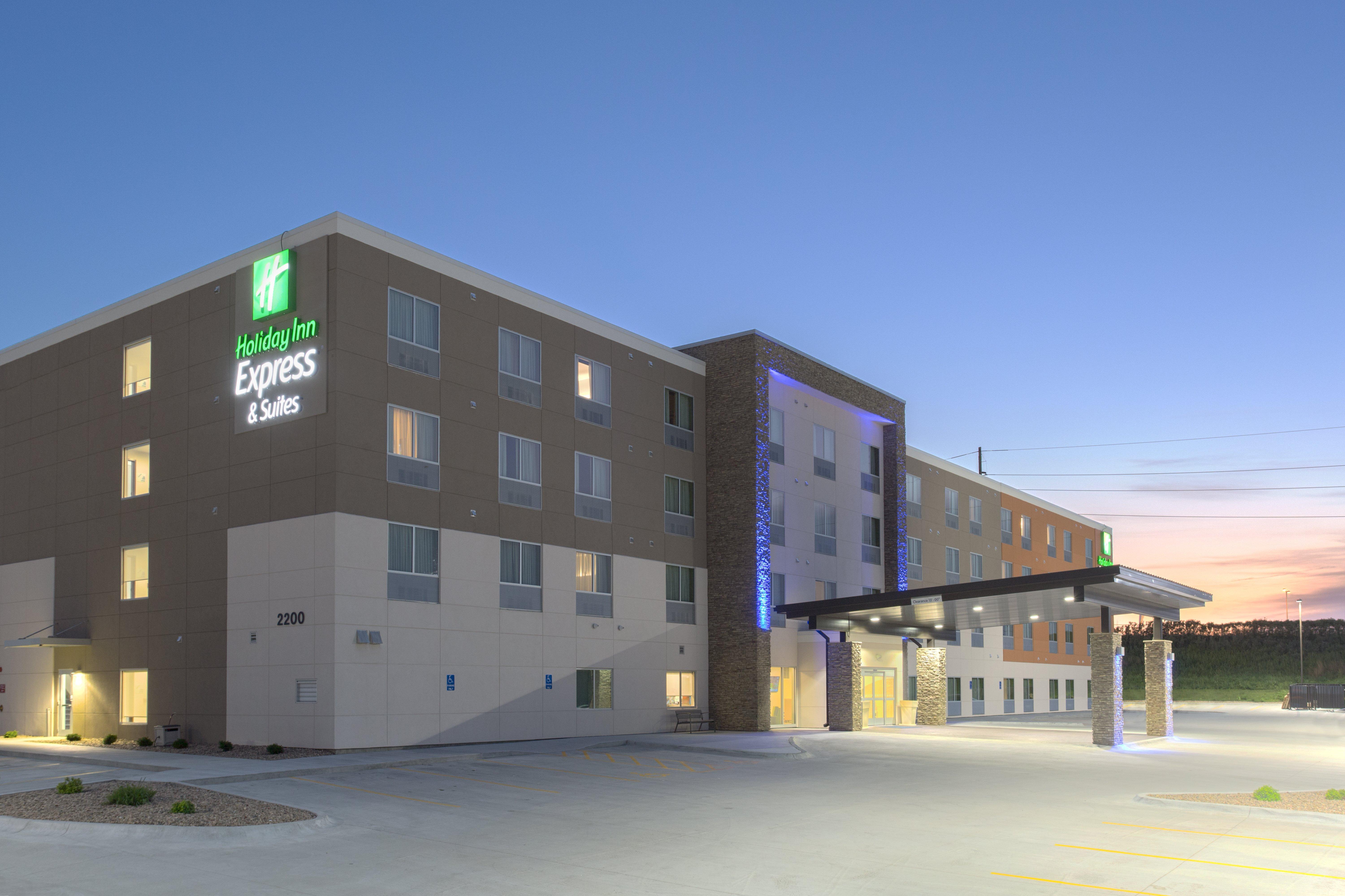 Holiday Inn Express & Suites Lincoln I - 80 By Ihg Kültér fotó